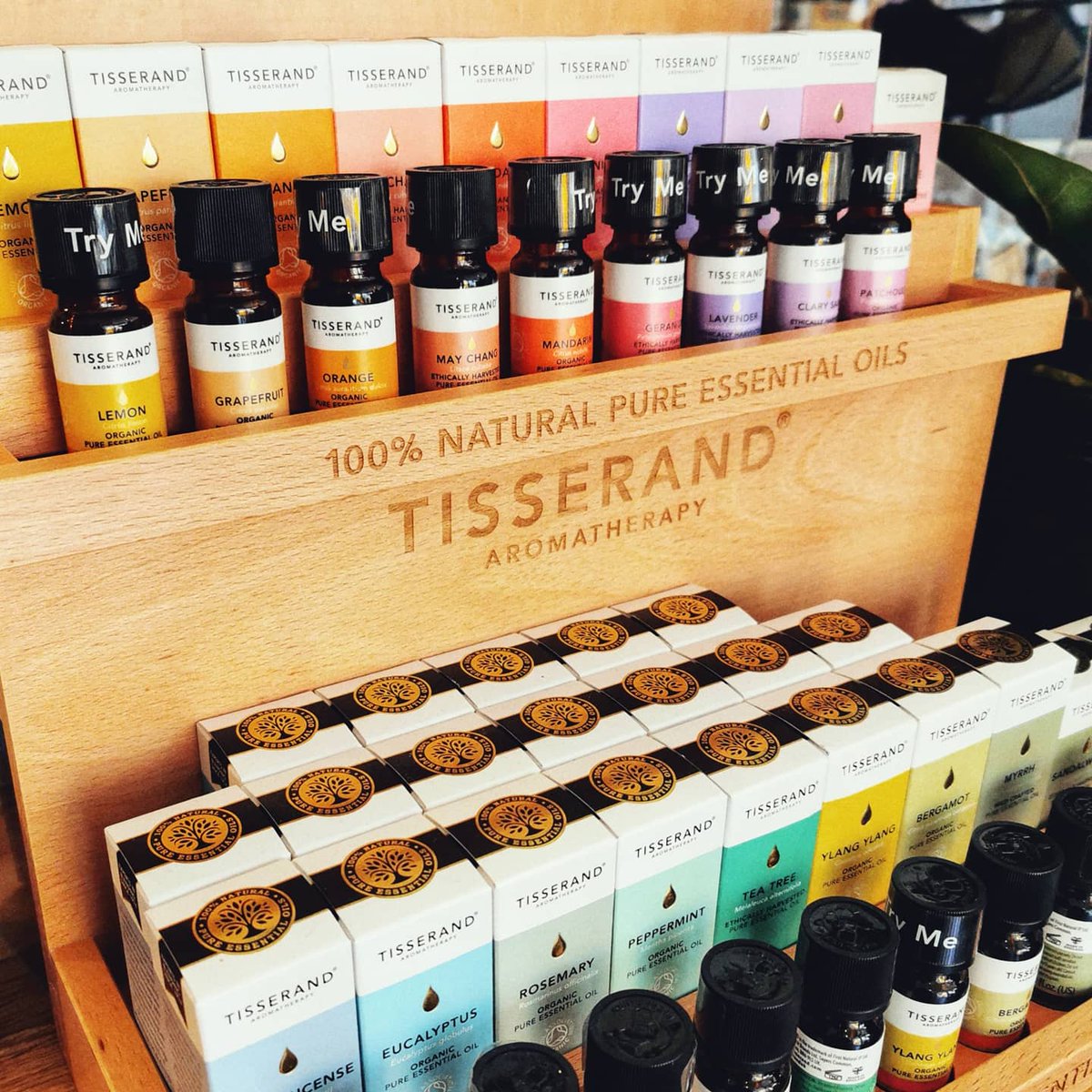 Diffuser and diffuser oils back in stock from @tisseranduk!!

@tisseranduk #essentialoilblends #aromatherapy #diffusers  #alty #altrincham #GINKGO