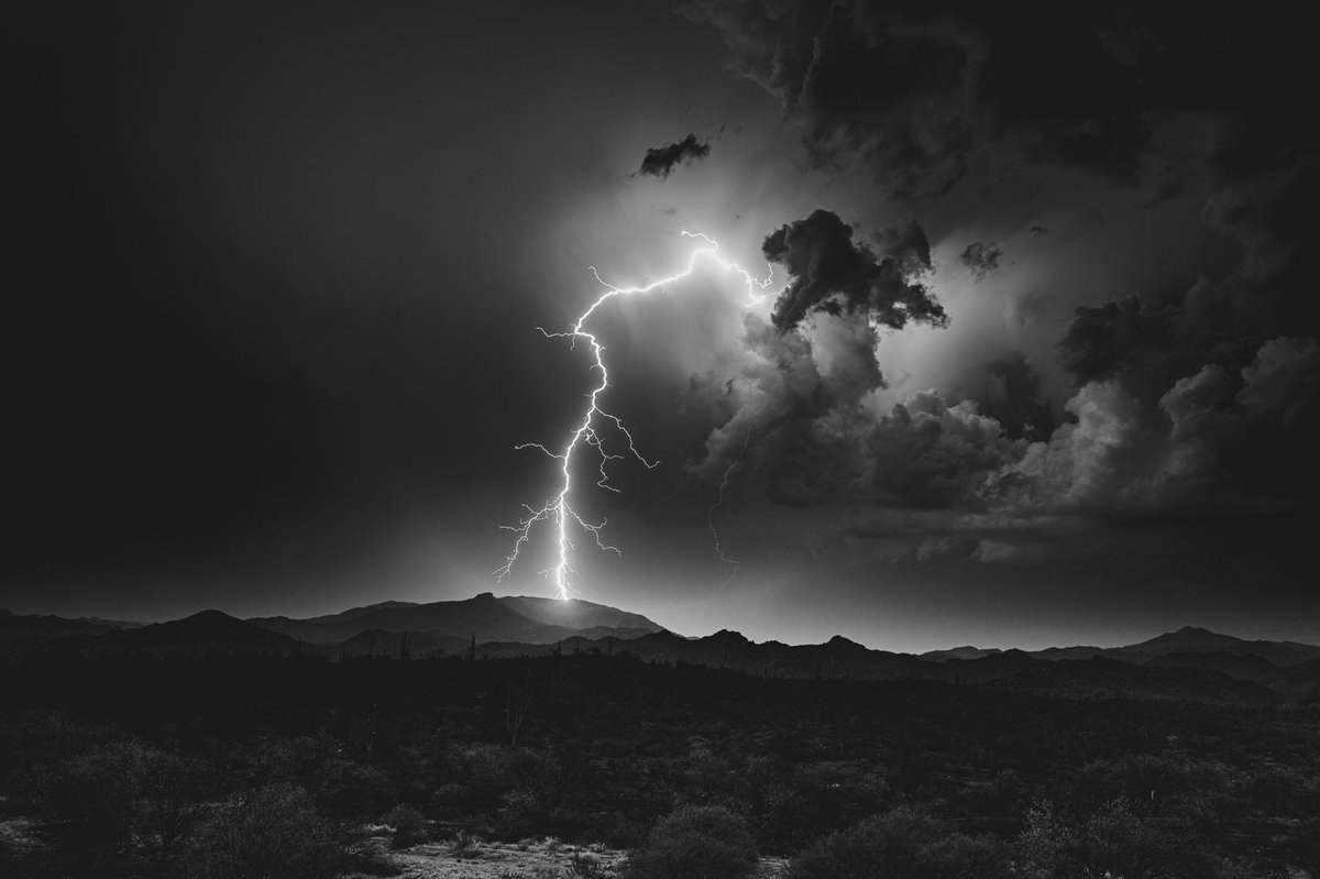 one7studios's tweet image. Caught my first bolt last night this year just north of Four Peaks in the Tonto National Forest area. #azwx #Arizona