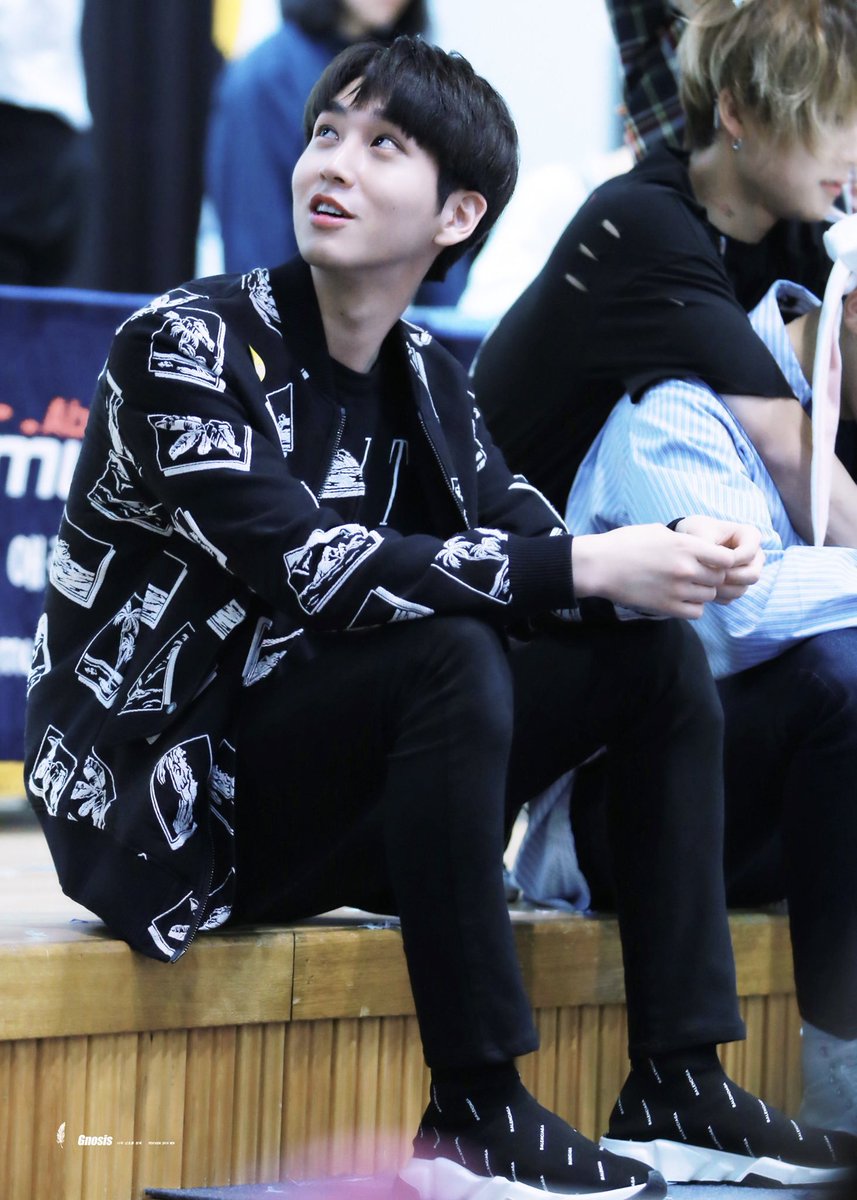 ~ thread of shinwon having hot college senior vibes ~