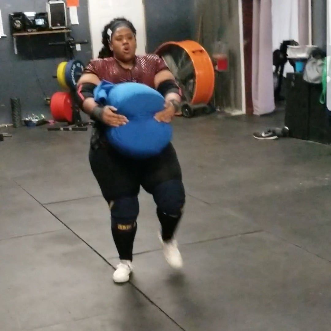 Coach_Williams1's tweet photo. Just wanted to show some love to my Qieen this morning @bssldy2 

Her so strong!!

#WilliamsStrong https://t.co/cFMU3u53E7