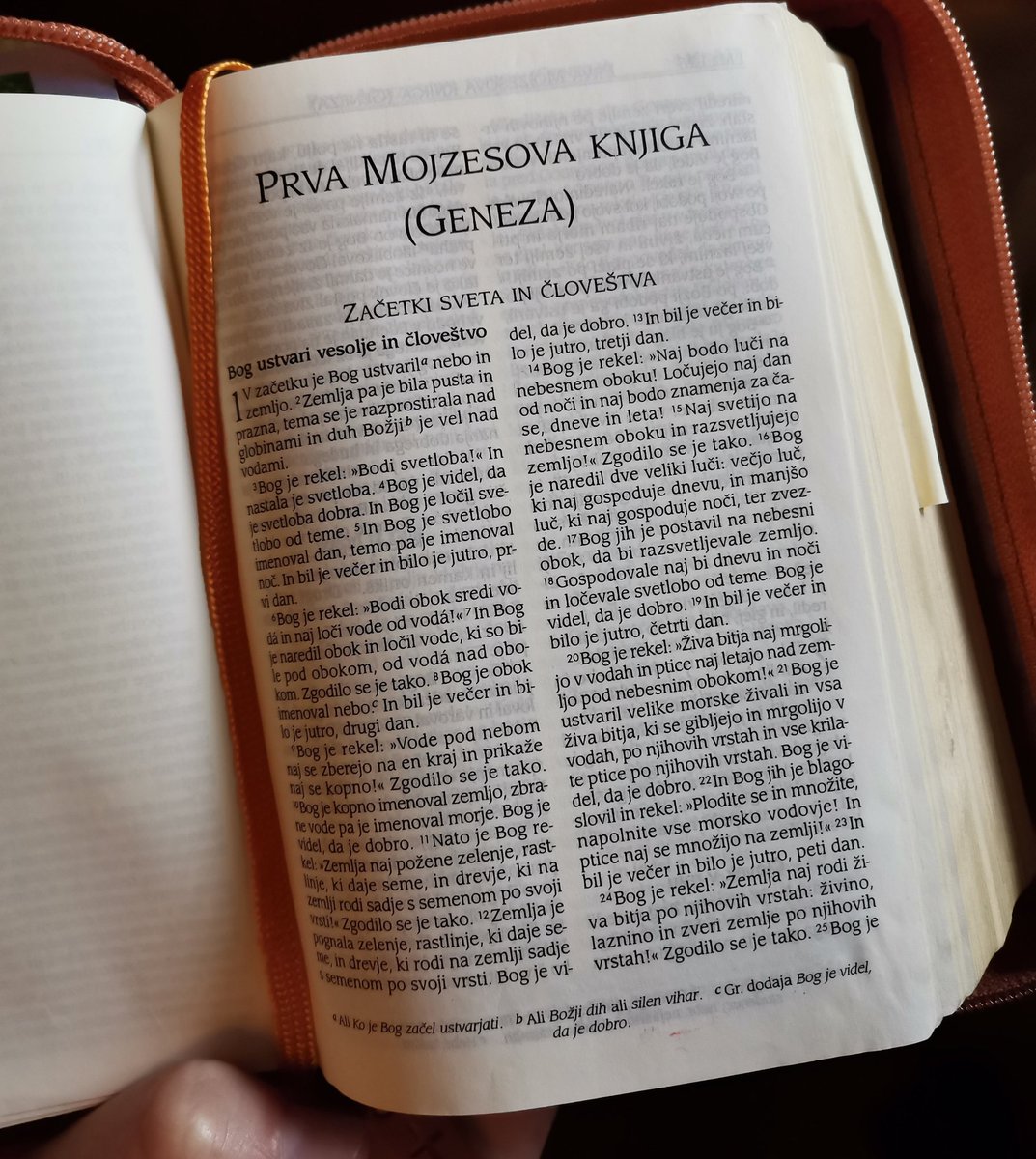 KatoliskiM's tweet photo. Odločila sem se, da bom prebrala Sveto pismo od prve strani do zadnje strani.
Wish me luck, gals and pals. #svetopismo
Dan 1: 1 Mz 1 https://t.co/p8nA26U3ct