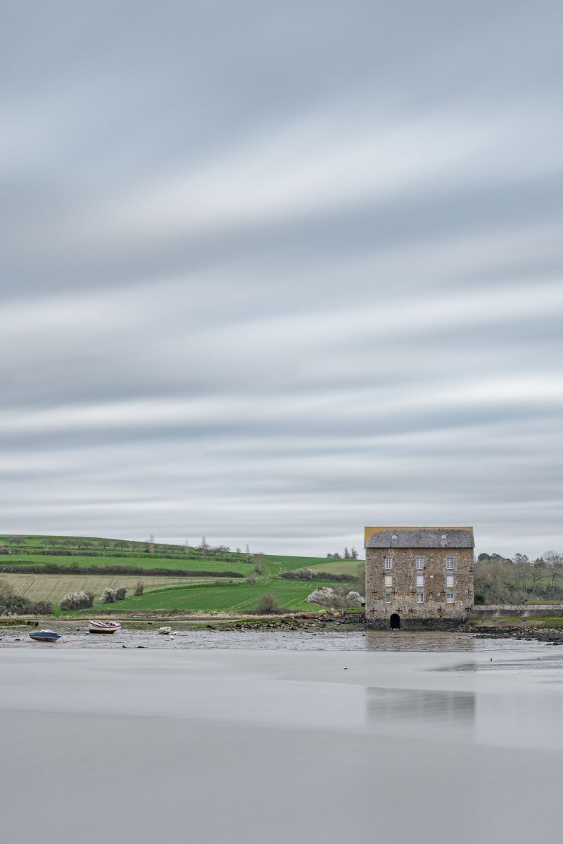 Le moulin à marée de Mordreuc.

@Flickr : flic.kr/p/2jseEpg

#MagnifiqueBretagne #Bretagne #madeinbzh #bretagne   #BretagneMyLove #bretagnemagique #Photo  #ePHOTOzine  #FranceMagique   #longexposure