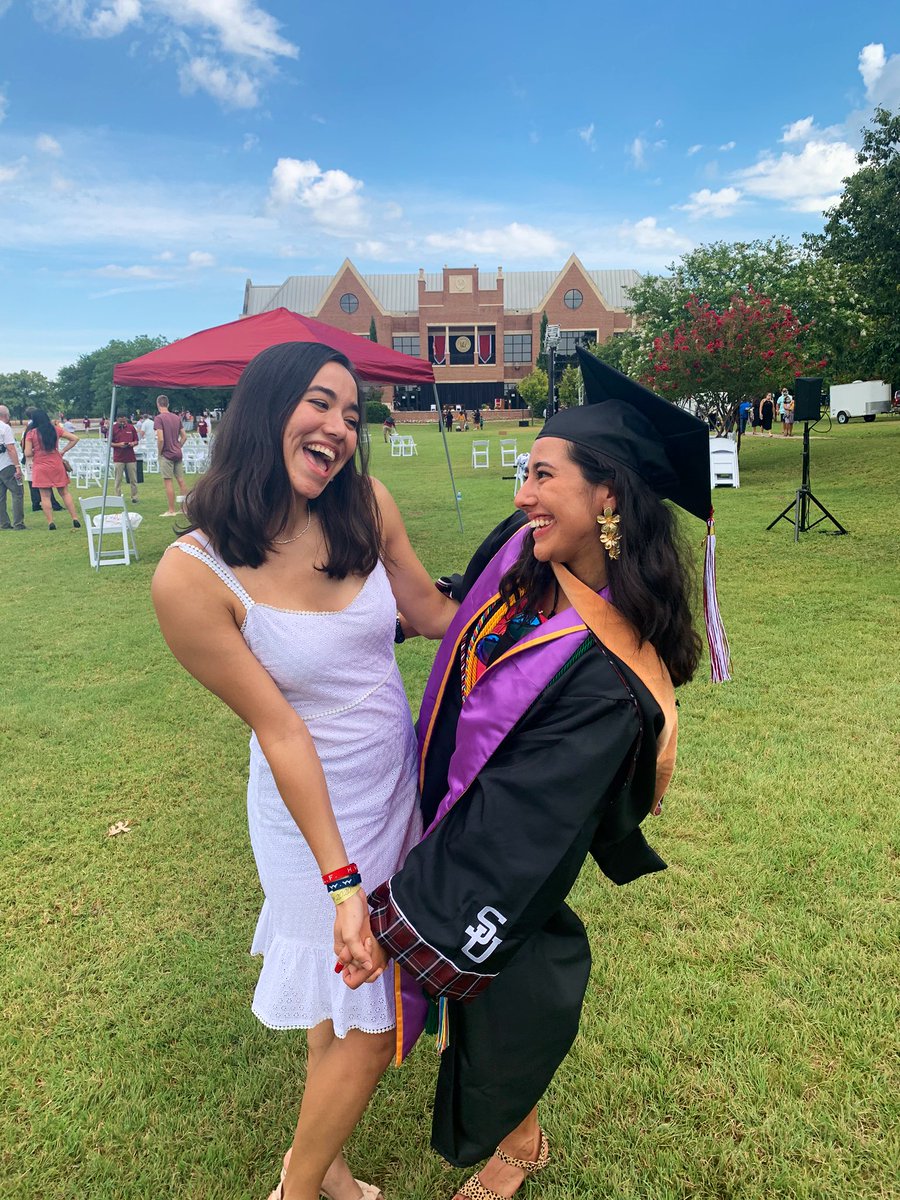 Heyyou_Devin's tweet photo. Graduation Day with people I love the most https://t.co/f6DRUxU6qv