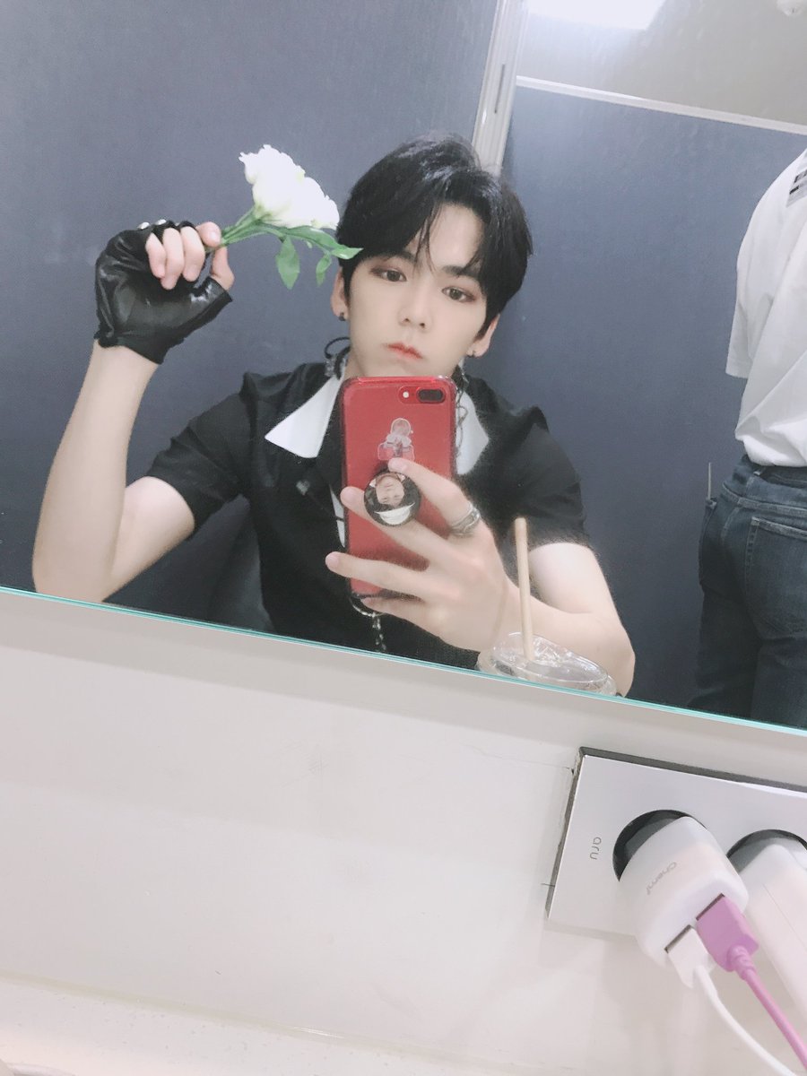 mirror mirror on the wall~ #verivery  #minchan