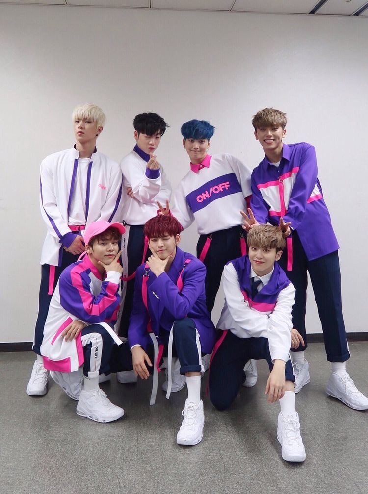 baebaeasya's tweet photo. #온앤오프_사랑하게된지_3주년 #ONF

три года со дня дебюта лучших мальчиков в мире 🥺💛
и три года, как я в фандоме :)
люблю вас очень очень сильно, солнышки 💌 продолжайте радовать нас своим творчеством как можно дольше ! https://t.co/NEPcAZcbO3