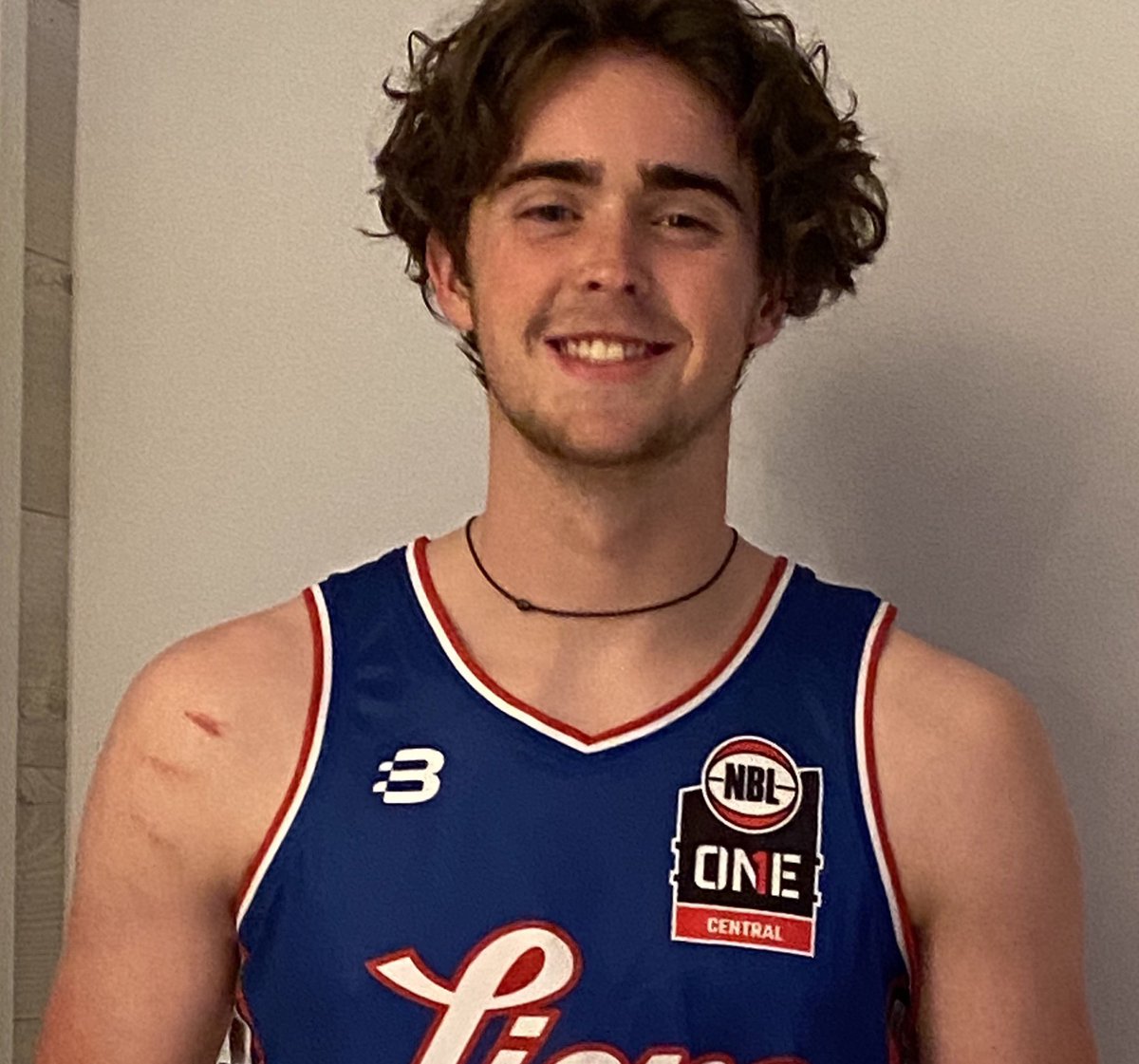 Bindyb_1's tweet photo. @Swazza00 continuing to work hard and achieve each goal. @NBL1 starts soon, working hard between school Yr11 and training. @BasketballAus #aussiea #baller https://t.co/yoDE4yjhwl