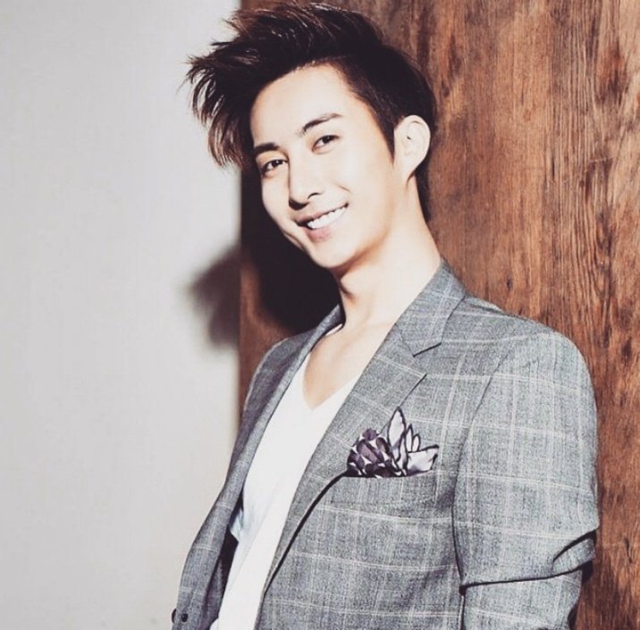 Sedighe__SS501's tweet photo. 우리 오래 오래 울 막내 옆에💚
생일축하해요🎉
#HAPPYJJUNDAY 
@official_KHJ87 https://t.co/X3zEM3j1FK