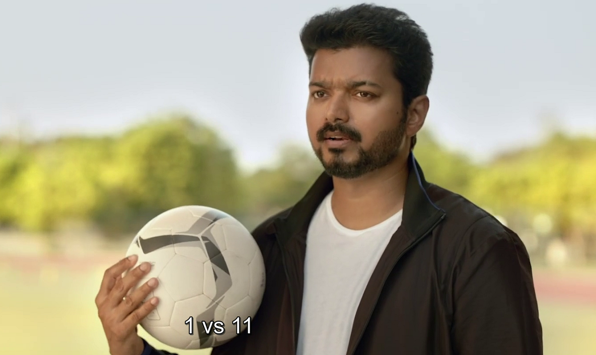 ThalapathyFP's tweet photo. All set for '1 vs 11' bet match! #CoachMichael #Bigil #BigilCrackerOnSunTV https://t.co/aaJkE0hsKa