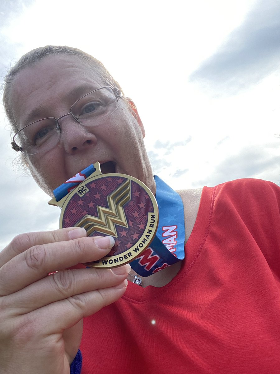 melodyclegg's tweet photo. So we did a thing today. The Wonder Woman virtual 5K. #workoutsisters https://t.co/IPNal5NRt0
