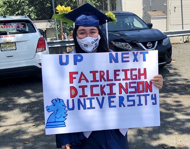 FDUWhatsNew's tweet photo. Just 1️⃣5️⃣more days til the fall semester begins! 
Can't wait to welcome the #Classof20204! ❤️🍁💙

(📸: Arlene Marinez Diaz) https://t.co/IZqaYt8H3N