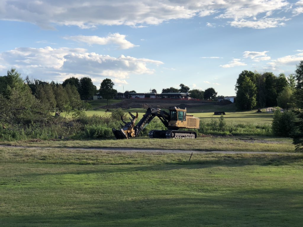 LuckyDemers's tweet photo. Rideau Viewโs practice facility is getting a makeover. Master plan by Ian Andrew. #RideauView #MattRobinsonGolf #practice #puttingexcellencefirst #watchthis https://t.co/XaeZD7LMIP