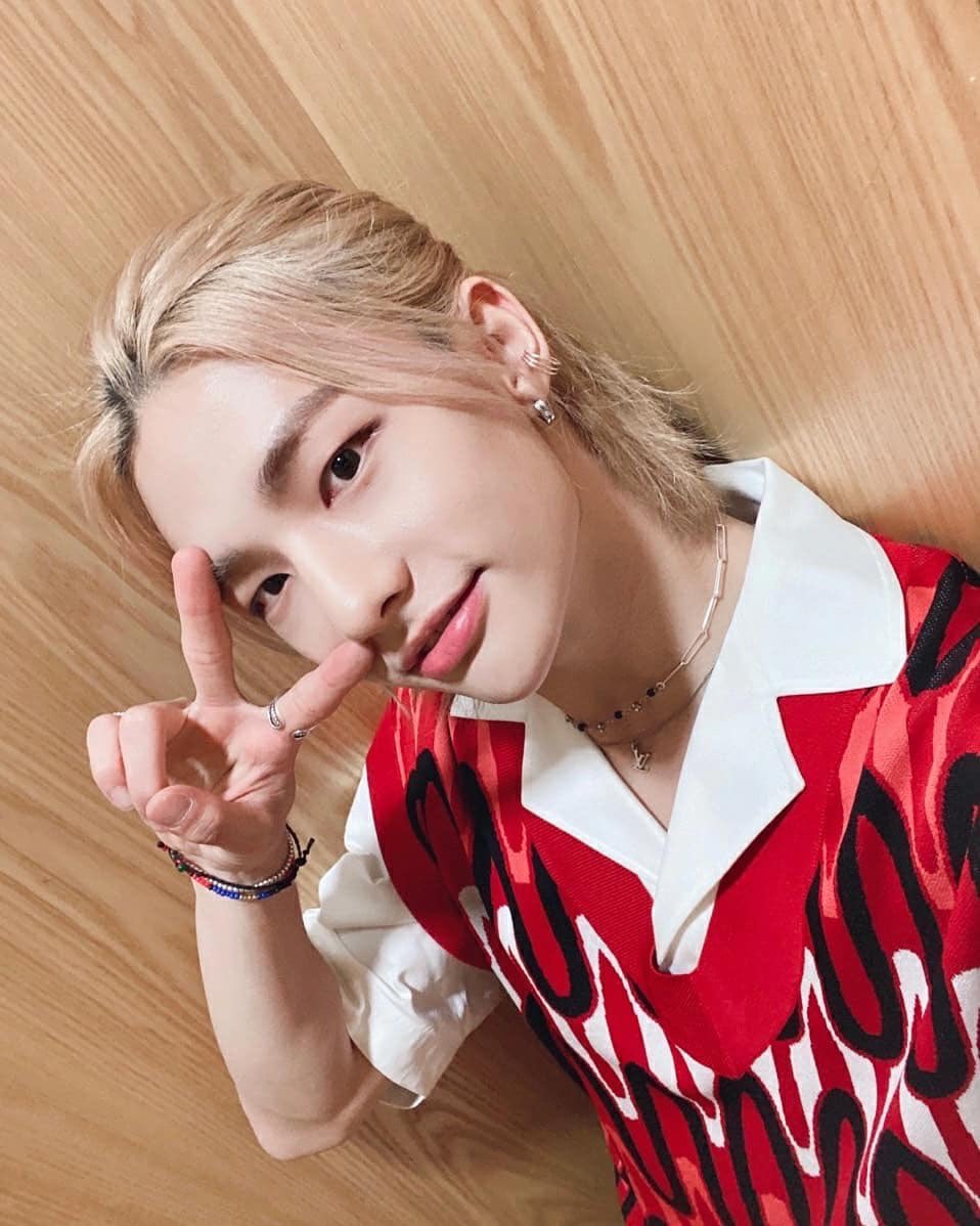 hwanghanji's tweet photo. WAIT WAIT HOLD UP... https://t.co/9FiMGesO6q