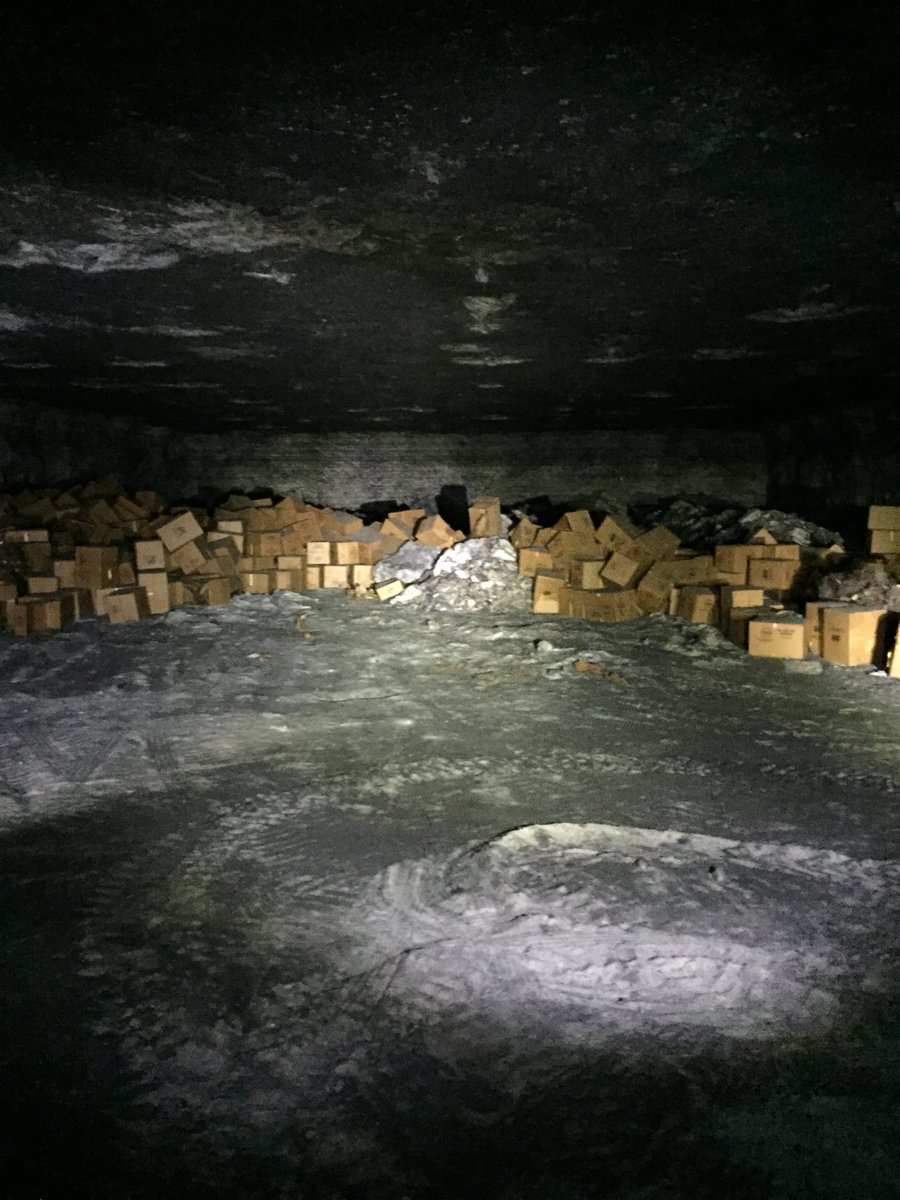 SageWebbWrites's tweet photo. Kansas provided an awesome afternoon in the form of a salt-mine tour! #Strataca was fantastic! 650β below the earthβs surface, I got to learn about salt mining, underground archives and storage, and ... well ... salt itself. #RoadTrip https://t.co/kMVvRMFRqi