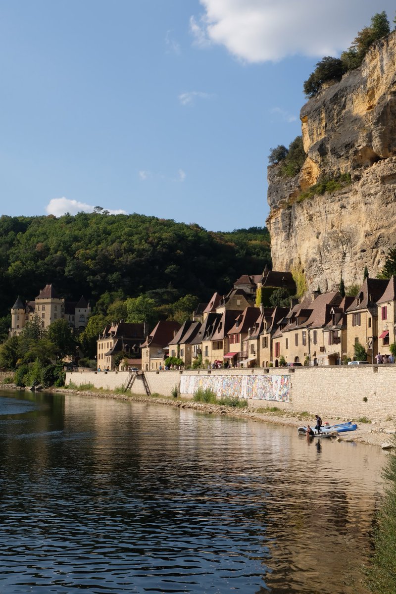 FWcomposer's tweet image. La Roque-Gageac #Dordogne