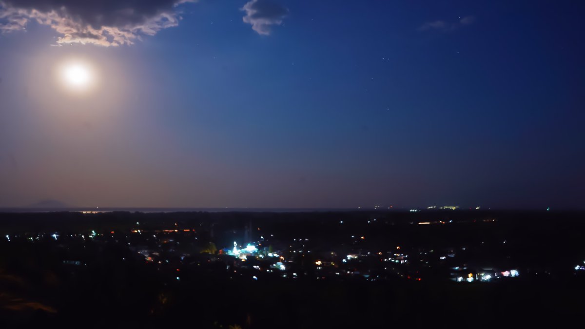 Junaidbhatphot2's tweet photo. Aerial view of Sopore
Photo @Junaidbhatphoto
Location 📍 #Botingoo #Sopore
Time 8.30 PM https://t.co/TMY7PA1vCL