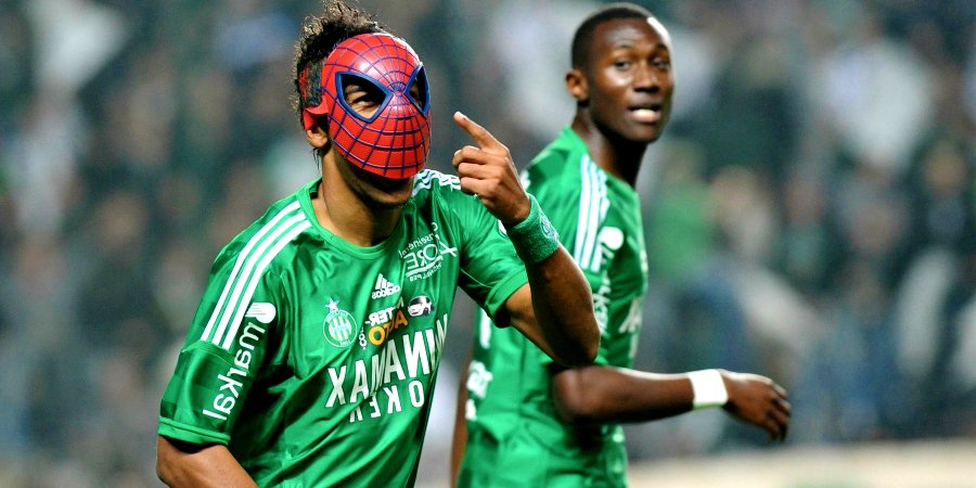 After a successful loan spell Aubameyang permanently joined St. Etienne in January of 2012. At St. Etienne Aubameyang tallied 37 goals and 15 assists in 87 appearances.His breakout season was in 2012-2013 when he tallied 19 goals and 8 assists gaining European attention.