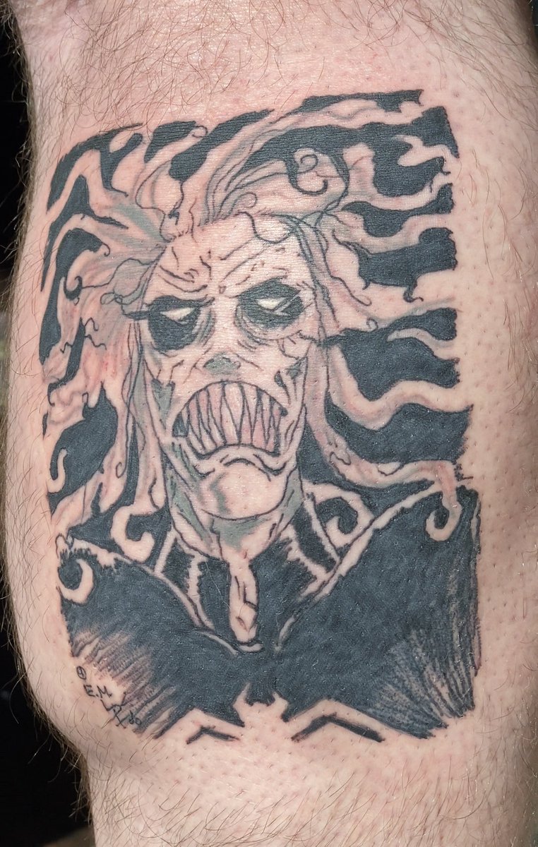 mindfawk's tweet image. The awesome @Doncates and his lovey wife @blackem_art did a collaboration piece for me as part of @heroinitiative, I decided to get it inked last night on my leg. I think it turned out great! #knull #Symbiote #StegmanNeverSentMeAnythingToInk