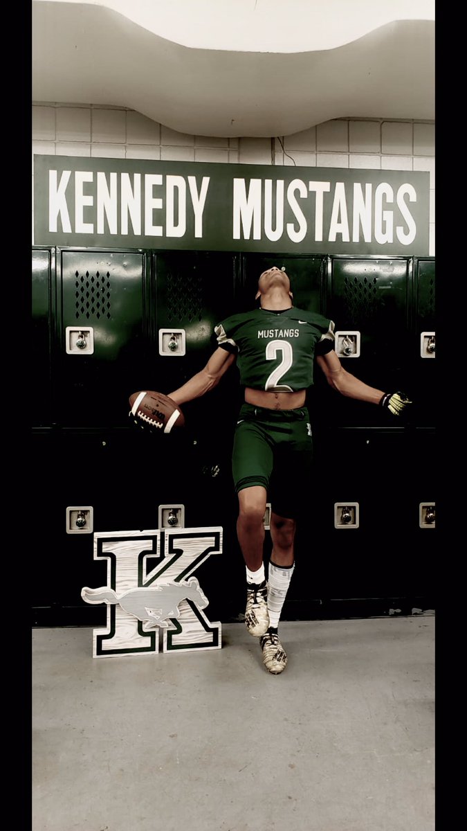 Isaiah2Cherry's tweet photo. I have Transferred to JFK Memorial HighSchool to Finish my HighSchool Academics &amp; Athletics! 🐎@coachtholman @JFK_Football  
Chapter 3 Sum 2 Prove ✊🏽⭐️ https://t.co/OSKFaDkqCc