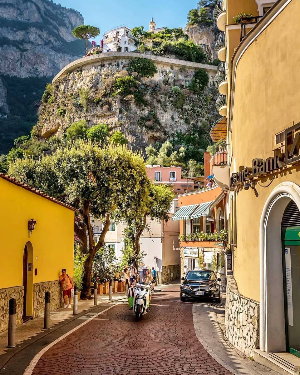 hiker_maniac's tweet photo. Позитано. Шарм и обаяние Европы.
The sharm and atmosphere of Europe
PHOTOGRAPHER @blancoperegrino
LOCATION #Positano
Tag: #traverlboy_est
@travelboy_est #Italy #heaven #love #photo #photooftheday #photographtheday #pranks #makephoto #greenway #green #blue
https://t.co/Mq0hAFaZ40 https://t.co/qRyhrm84IJ