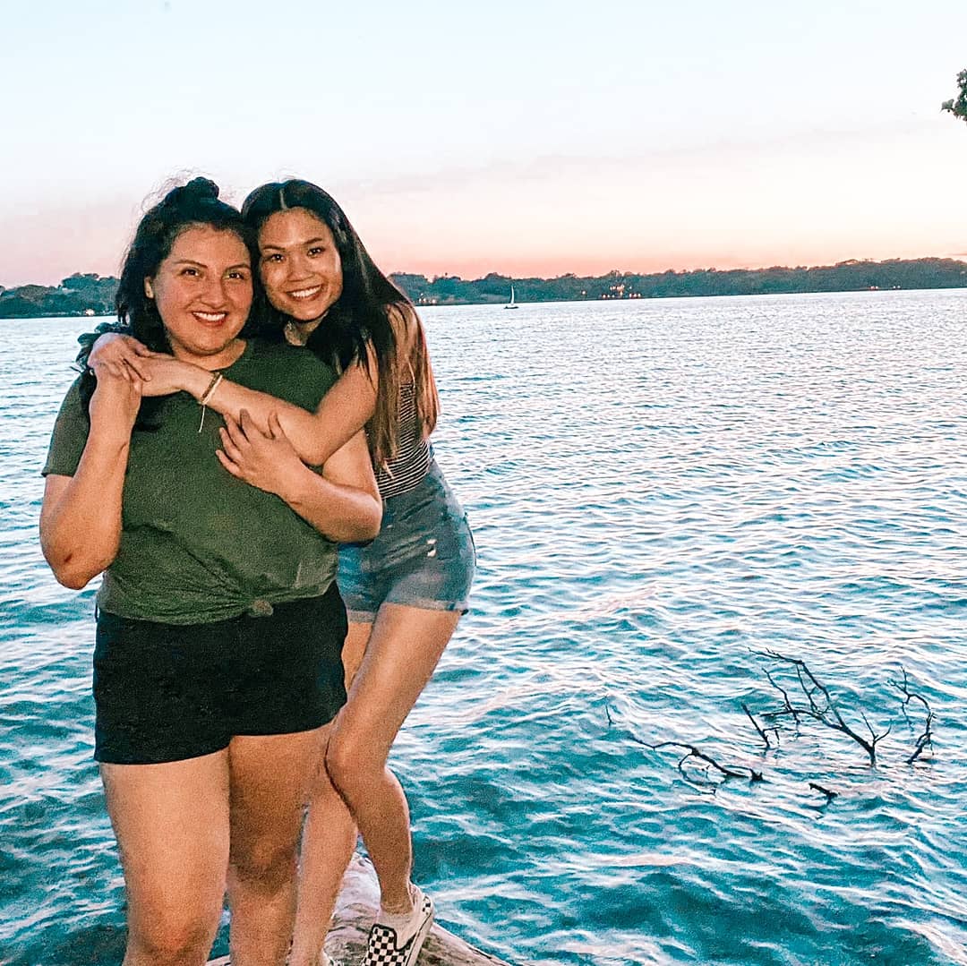 yay for #nationalsistersday 🌅 we are so thankful for the amazing sisters AGD has brought us! shout out a sister who made you go alpha gam in the comments 💙

#twu24 #twurecruitment #goalphagam #alphagammadelta #rush #recruitment #sorority