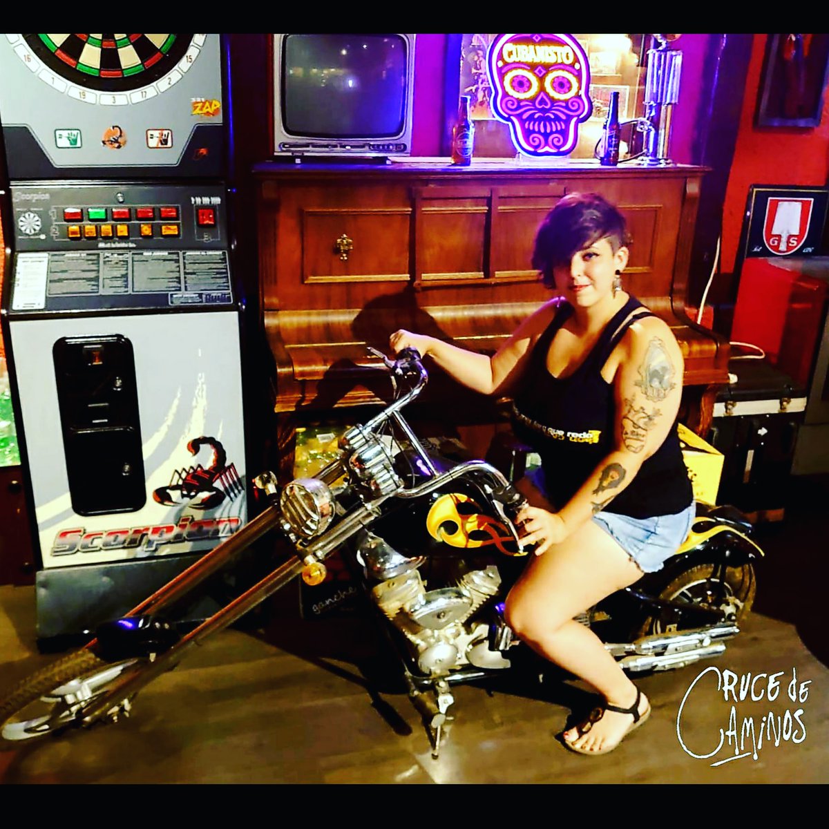crucecaminosbar's tweet photo. El repostaje en Cruce de Caminos desde las 20h 🔥🤘🍻🍺 Photo by @grefubasswoman #crucedecaminos #rock #villalba #colladovillalba #musica #madrid #musica #bike #rockandroll #choper #rocknroll #moto #motobar #harley #harleydavidson #custom #ruta #mood #follow #beer #photooftheday https://t.co/XkX5NcUHP6