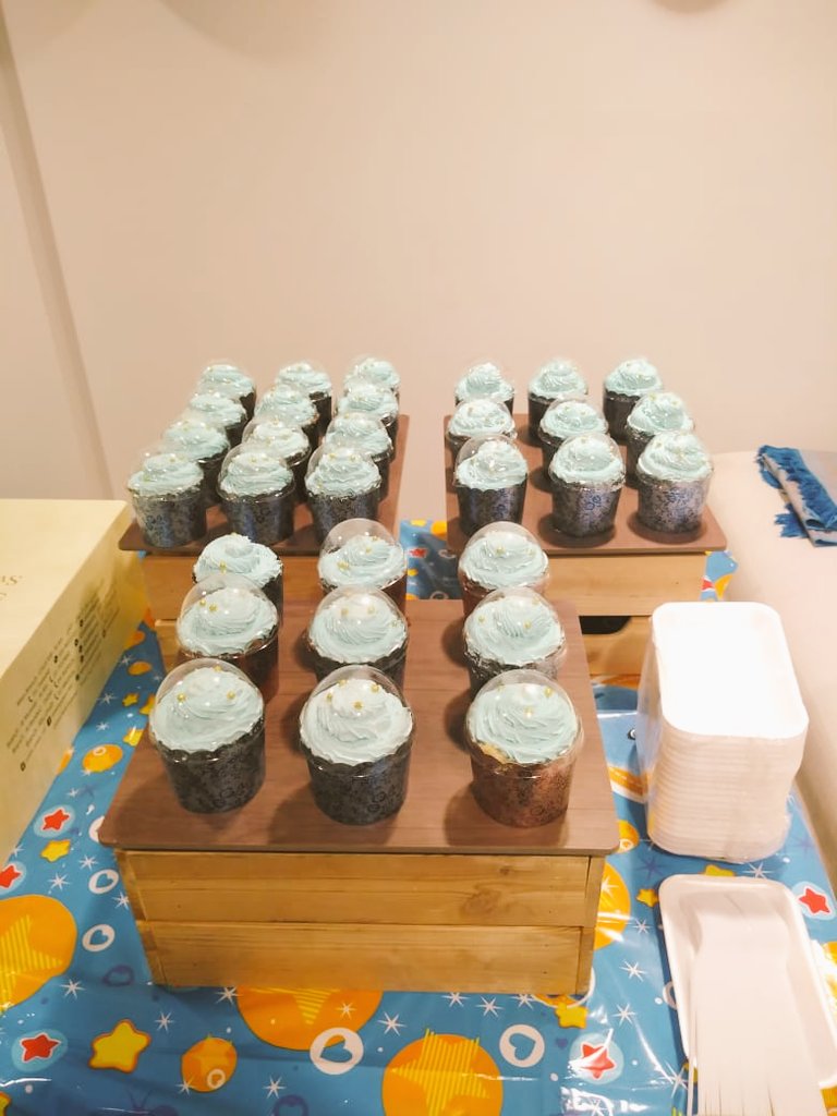 Muniraabdulla3's tweet photo. Thanks for @specializedrh ABUDHABI to perfect arrangment my family gathering in #EidAlAdha and #birthday with high restrict following instruction of #SocialDistancing
And #infectoncontrol
Happy to see family members again finally after 5months  
#coronavirus 
#HBD 
#muniraabdulla https://t.co/cEjRapIFRv