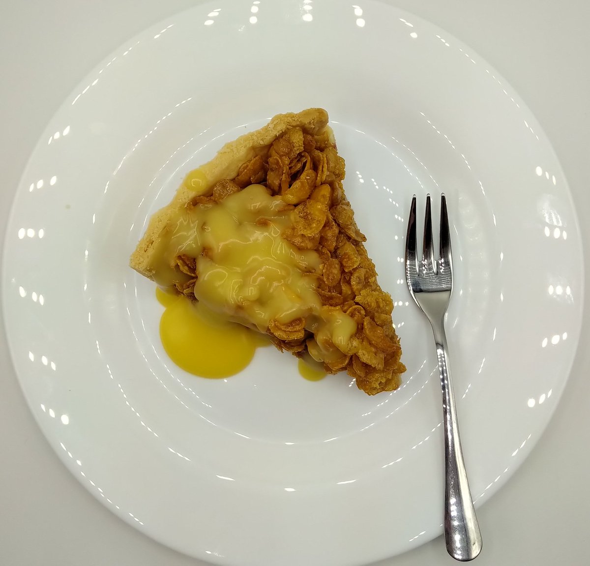 vegancakery's tweet photo. I think it's safe to say #TheVeganCakery Cornflake Tart is quickly gaining legendary status...and it's perfect for a #Sunday treat 😍
Available for UK wide courier delivery at https://t.co/QYUqzBfnWn
#AlwaysVegan #VeganCakery #ClassicTreatsVeganised #OnlyOneTVC https://t.co/SzkRky2mdt