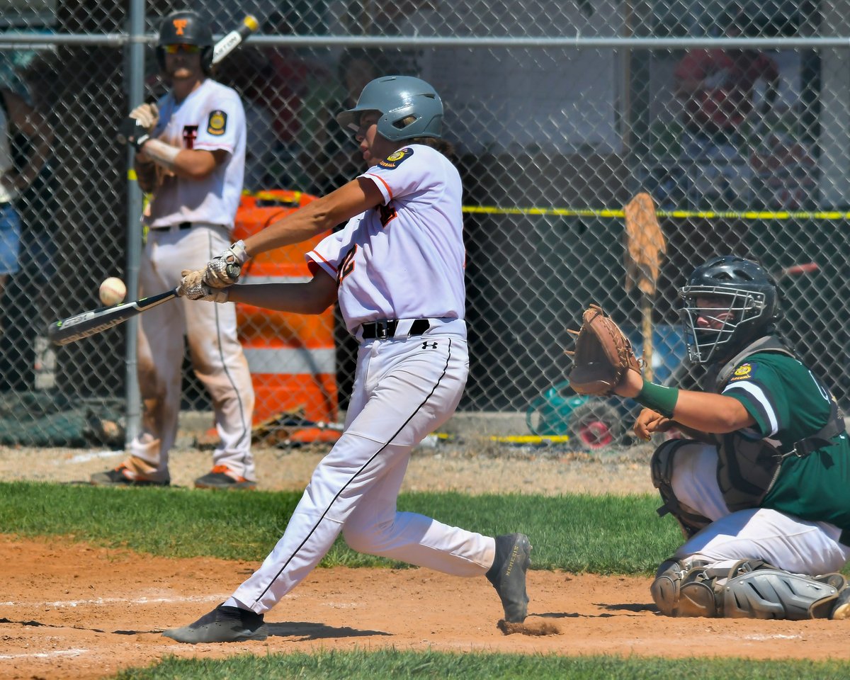 Andrew__Towne's tweet photo. A few (and much better) shots from this morning's Torrington Tiger win over Green River. https://t.co/ZKUHwNbmqG