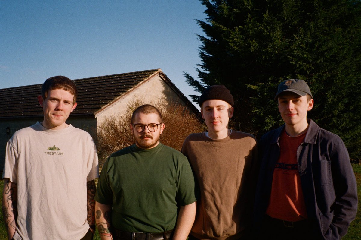  @MiseryMtBreath of fresh air these lot, and they all look dead nice when they play gigs in their dungarees. 10/10