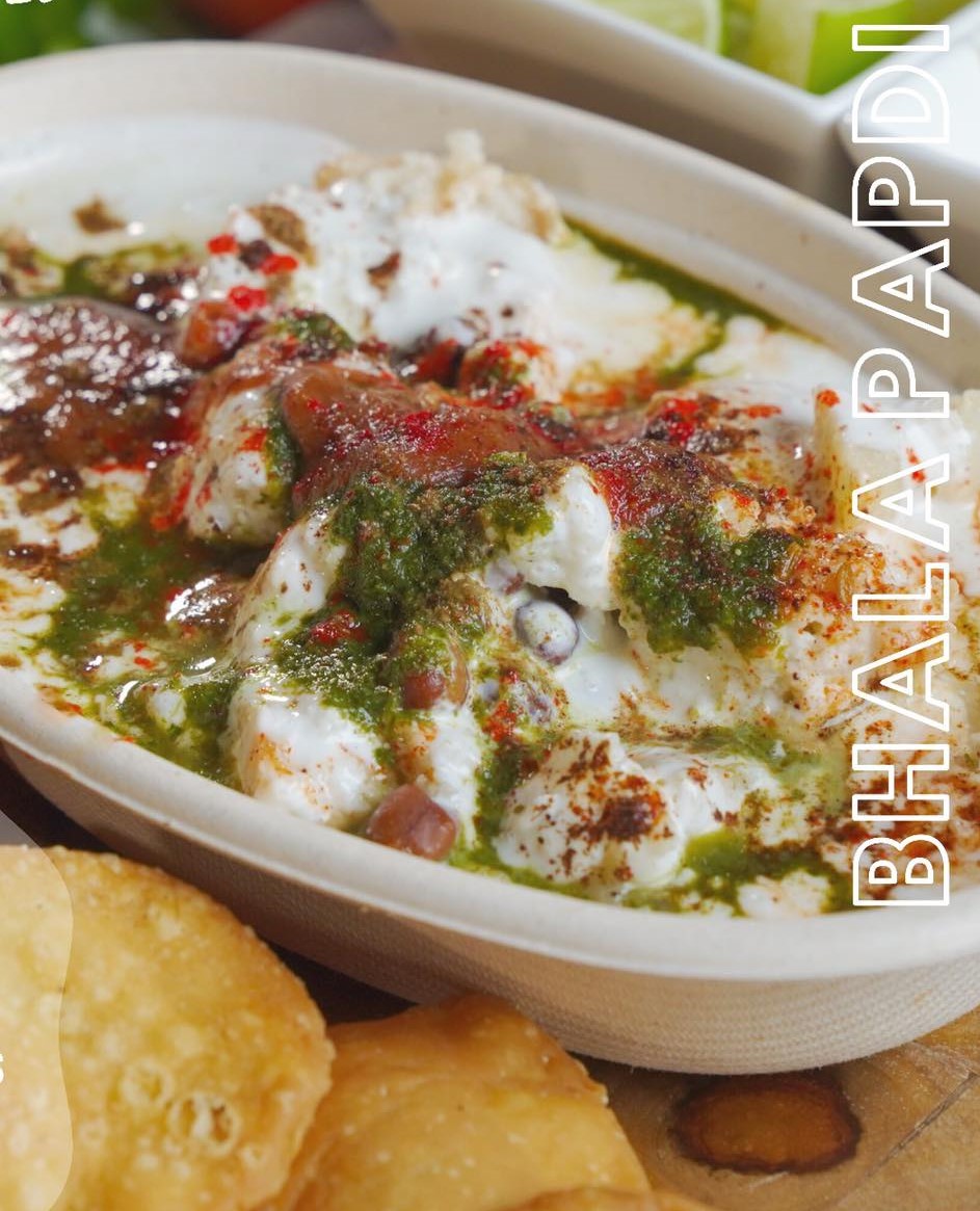 VillatLeesburg's tweet image. 🍴 NEW, NEW, NEW 🍴 Grab a fork and get ready to GRUB at @Chefscape’s newest vendor, Chaatwala! 🤤