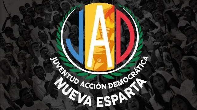 VictorVelasqzAD's tweet photo. ¡@ADemocratica cuenta con una juventud de pasos firmes! 

Hoy me enorgullezco de portar esas grandes siglas en el pecho, de dos históricas letras y la antorcha en el medio: AD. 

Con la frente en alto, asumiendo con mucha valentía el rescate de la institucionalidad partidista. https://t.co/9zHx1t4fOs