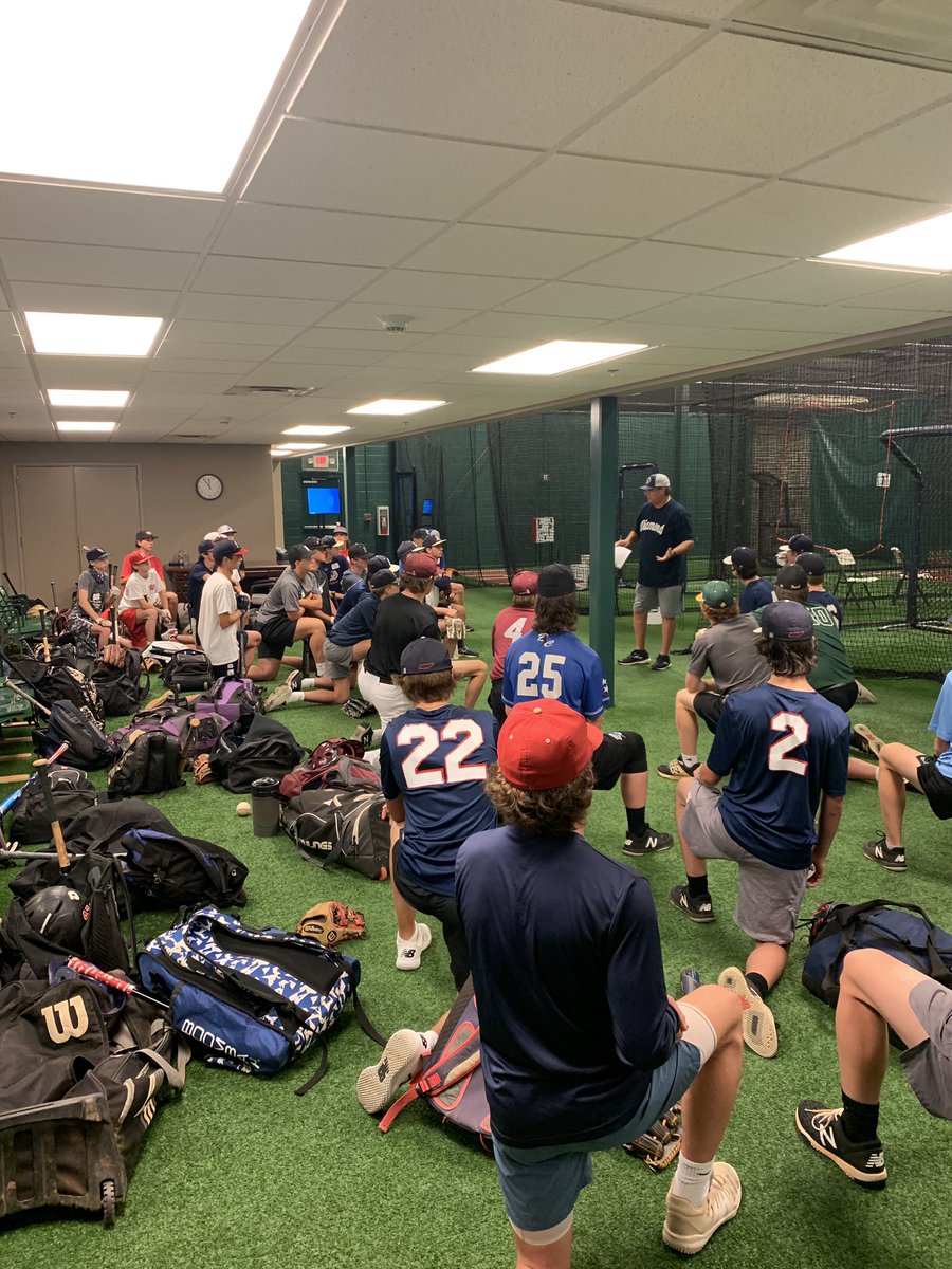 diamondbballtn's tweet photo. 16U’s hard at #WORK. 💪🏼#unmatchedrecord #backtobaseball https://t.co/IYSfRwXNcn