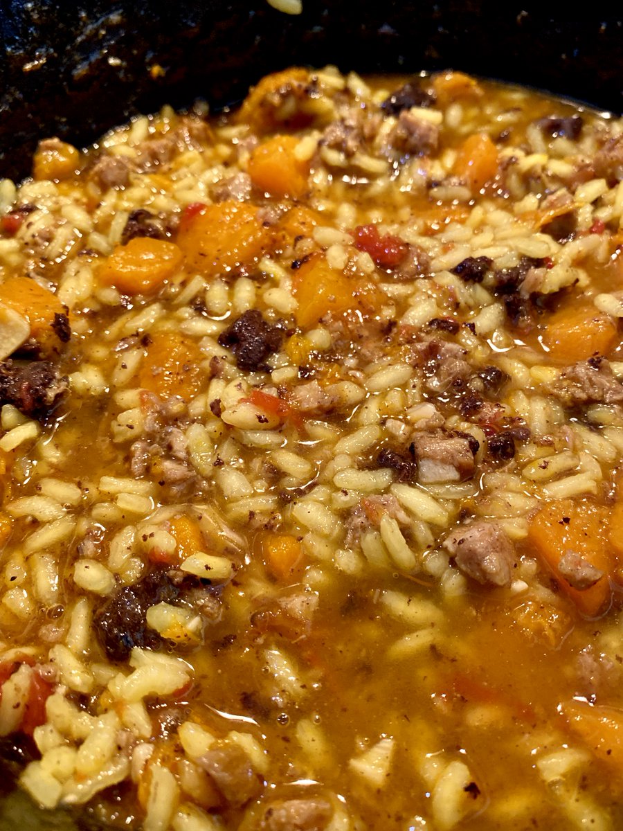 ¡Domingo de arroz! Arroz meloso de calabaza, butifarra blanca y negra <a href="/CalTomas_carns/">Cal Tomàs</a>.
El sabor de este arroz es indescriptible.
Link a videoreceta: youtu.be/wd_f9fZVd6c 
#ColmadoandFriends #RecetasFaciles #CalTomas