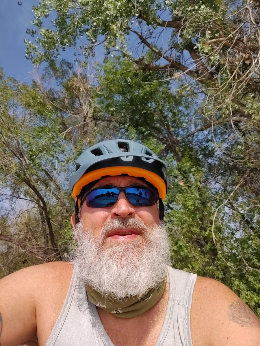 TwoDrunkMonkies's tweet photo. A good ride... 18.8 miles, 146bpm average. #PolarVantageV @PolarGlobal @TrekBikes #Stache7 #CannabisCommunity https://t.co/3pna4O1oG4