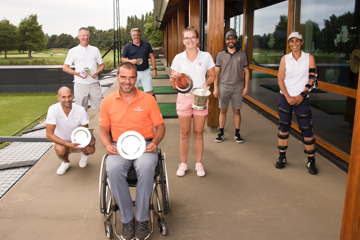 Dit weekend werden de NK voor golfers met beperking gehouden op de Rijswijkse. Bij de heren won Mari Berkers met 77 (+6), bij de vrouwen <a href="/DaphneVHouten/">Daphne van Houten</a> met 73 (+2). Kijk voor uitslagen (Levi &amp; Dennis Verwoert deden buiten mededinging mee) > golf.nl/ngf-wedstrijde…