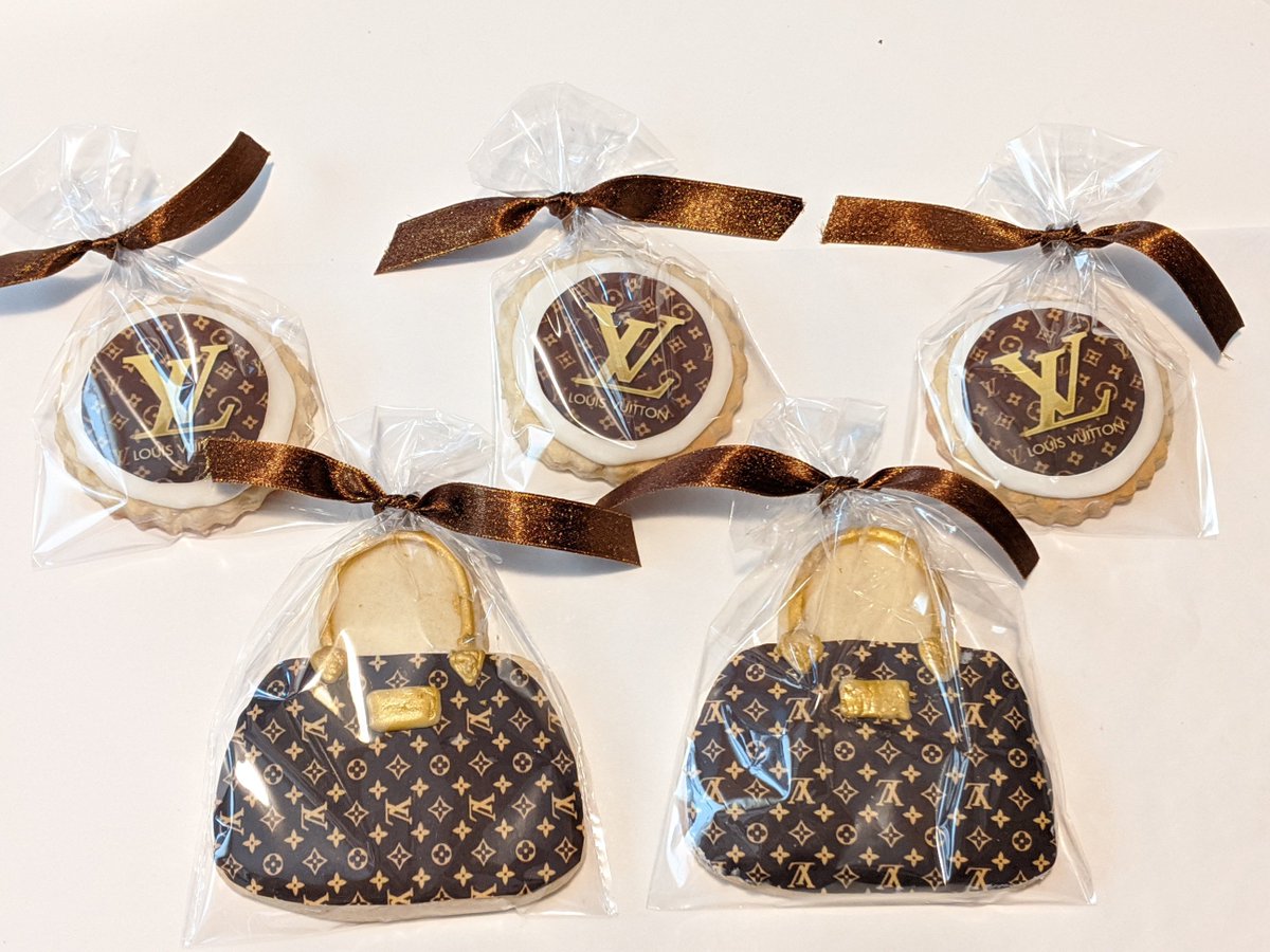 LAngel444's tweet photo. Louis Vuitton Sugar Cookies
#Mia Bella Cookies #cookies # diva #WNY https://t.co/ydeUF77Xu2