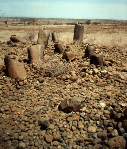 Joe__Bassey's tweet photo. Ruins of a 300 BC astronomy observatory station was found at Namoratunga in Kenya.
Africans were mapping and studying the movements of stars such as Triangulum, Aldebaran, Bellatrix, Central Orion, etcetera, as well as the moon, where the lunar calendar of 354 days was created. https://t.co/ZYh6K72FVe