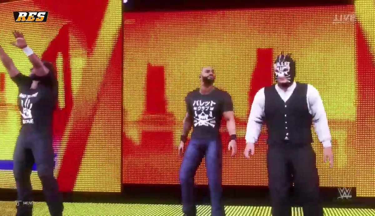 ResEfed_3_0's tweet photo. VICTORIA DE SHINSUKE.
Tras el combate Finn Manu reconoció el gran trabajo de Nakamura y ambos se fundieron en un emotivo abrazo, salió el resto del Bullet Club y todos hicieron el famoso Too Sweet.

#SummerSlam https://t.co/o2yusLlv1j