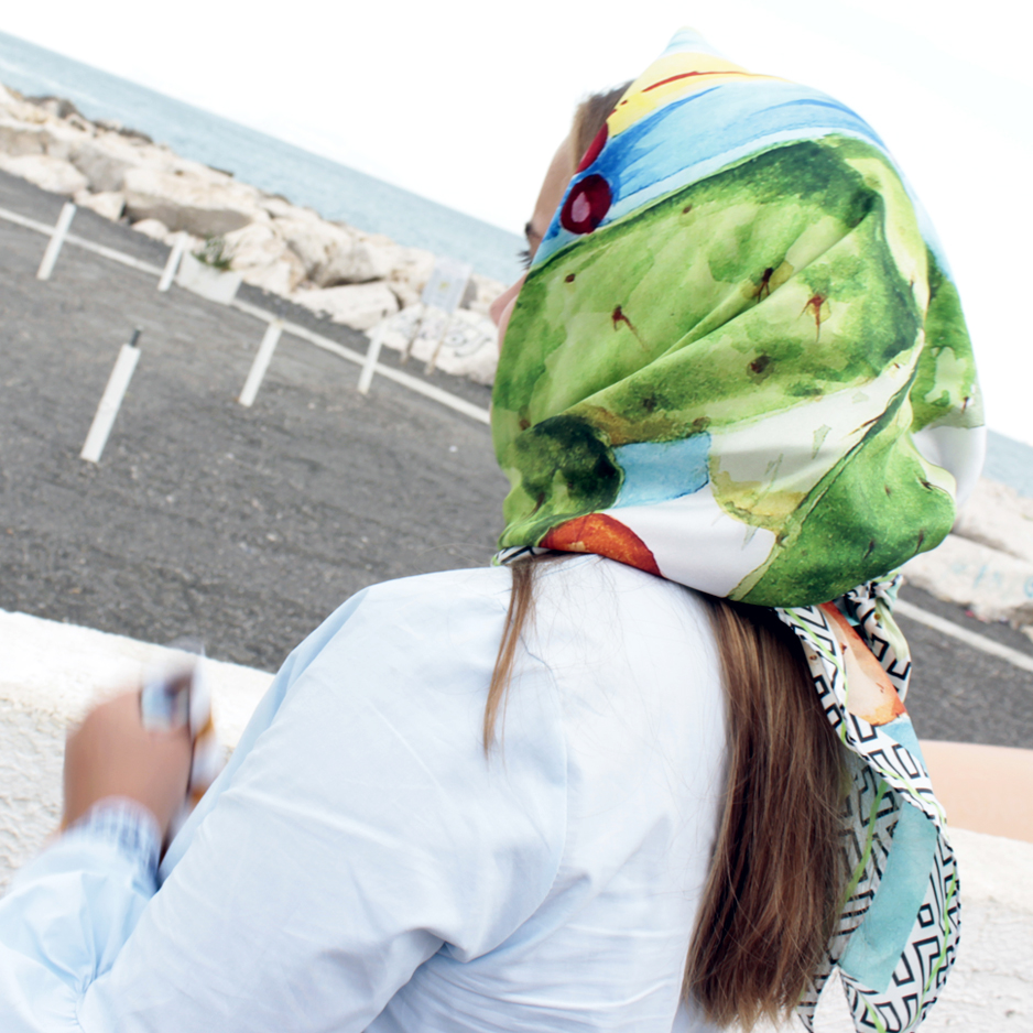 dimanys2's tweet photo. Our DIMANYS pure silk scarf is a real jewel.
• It is made with fine silk.
• IT WILL NEVER BE OUT OF FASHION
Do you need other reasons to buy your timeless item?
Il nostro foulard DIMANYS in pura seta  è un vero gioiello.• È realizzato con la seta pregiata .
• NON… https://t.co/p41zSwxAYr