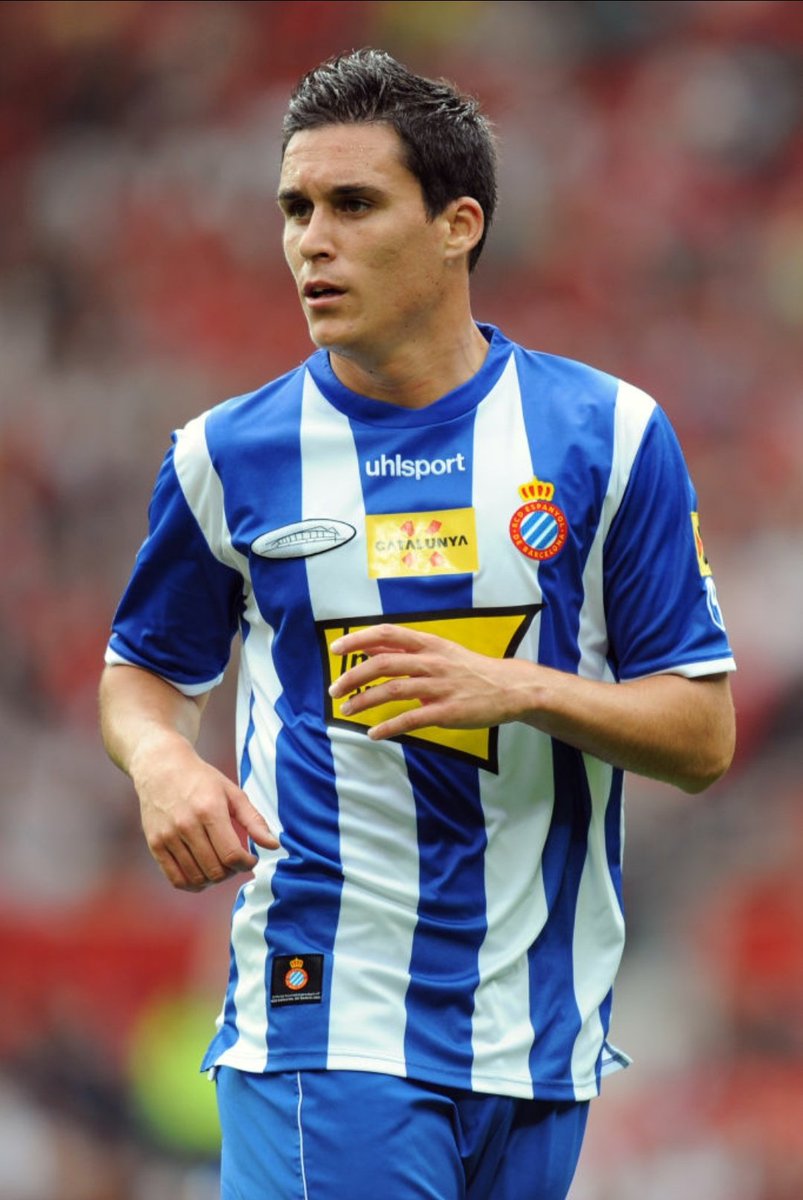 Nella sessione estiva di calciomercato nel 2008 è stato ufficializzato il suo trasferimento a titolo definitivo all'Espanyol per 1,2 milioni di euro firmando un contratto di quattro anni con il club spagnolo.