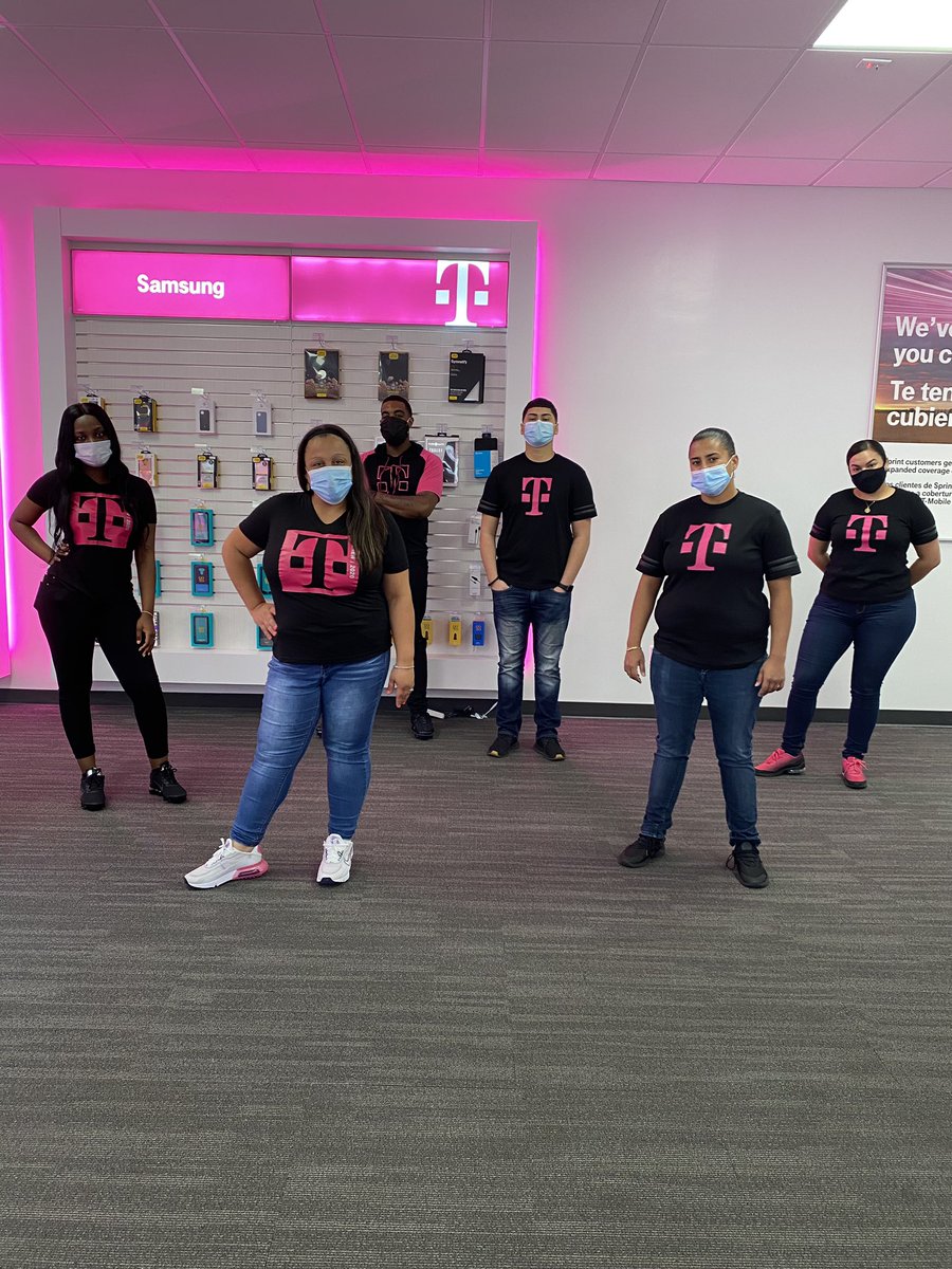 Team Hallandale Beach is ready for Day 1#beourguest#T-Mobile