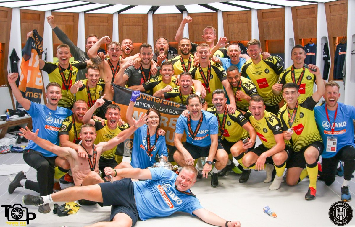 WE ARE GOING UP!!!! What a group of lads this is 💛🖤