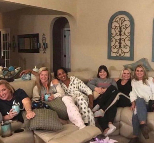 Pictured here is Tamla at the party (in the middle with the white onesie on) with 5 of the 7 women at the “sleepover” with her. Another 3 MEN were also there at the time. And out of these 10 people, NONE OF THEM have a tangible explanation as to what happened to her.