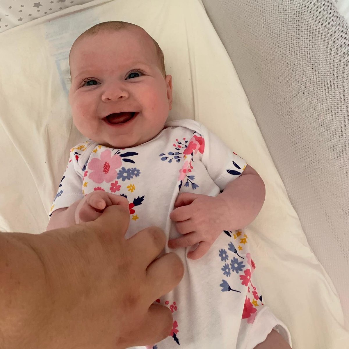 olliecrandon's tweet photo. After three months, I finally got my hands on her 🥰💞🎀. #prouduncle #gunkle https://t.co/4ogaT09y8S
