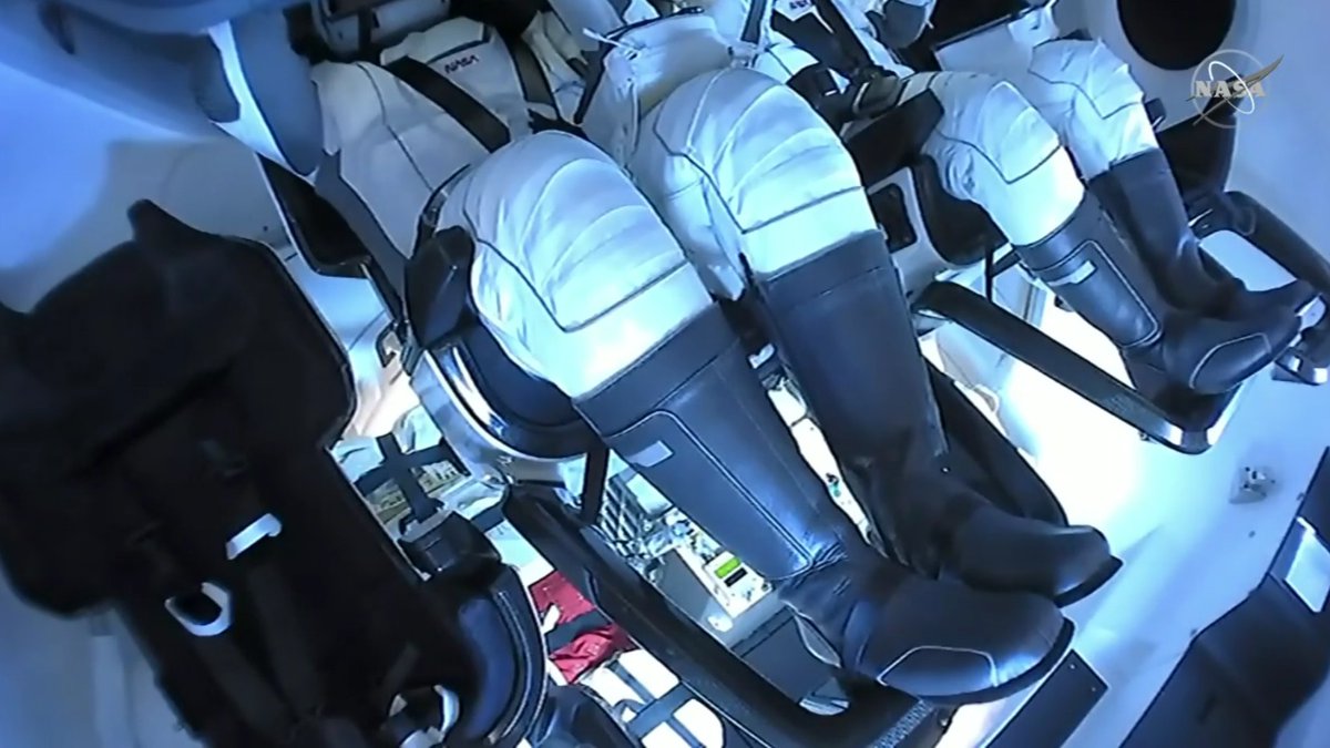 NicosPanoptikum's tweet photo. Hey @Thom_astro, I think this empty seat is for you. 😀 #MissionAlpha #USCV2 #SpaceX https://t.co/jq1LsiEXEX