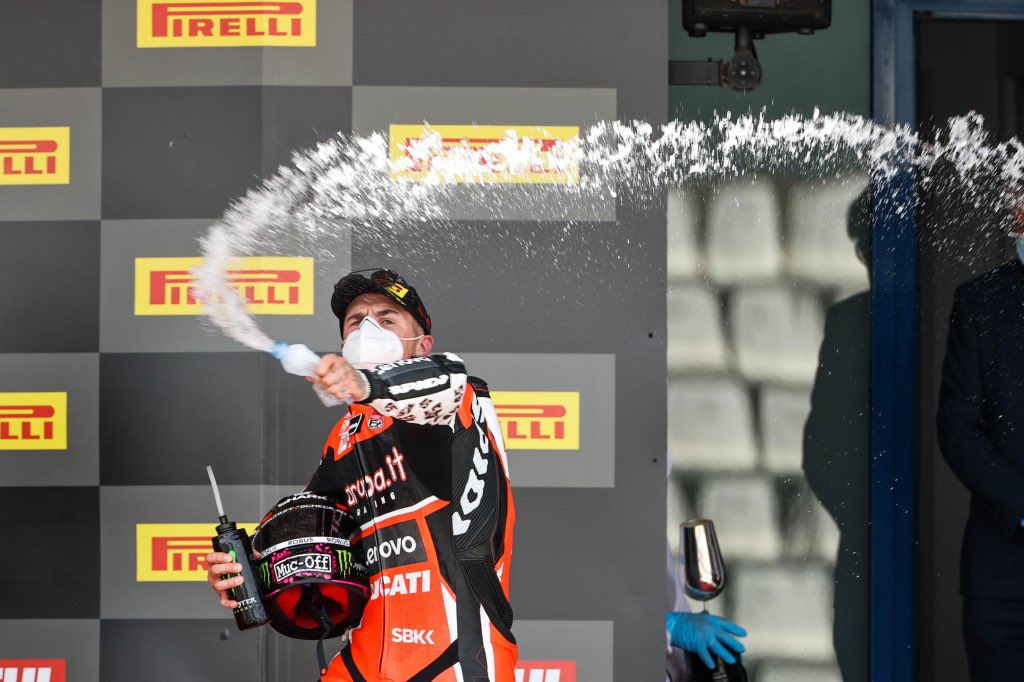 ReporterosJerez's tweet image. La victoria se #scottredding en el @circuitodejerez en el #mundial de @WorldSBK cierran tres semanas de grandes premios en el trazado jerezano. FOTOS ⬇️⬇️⬇️📸📸
reporterosjerez.com/2020/08/02/sco…