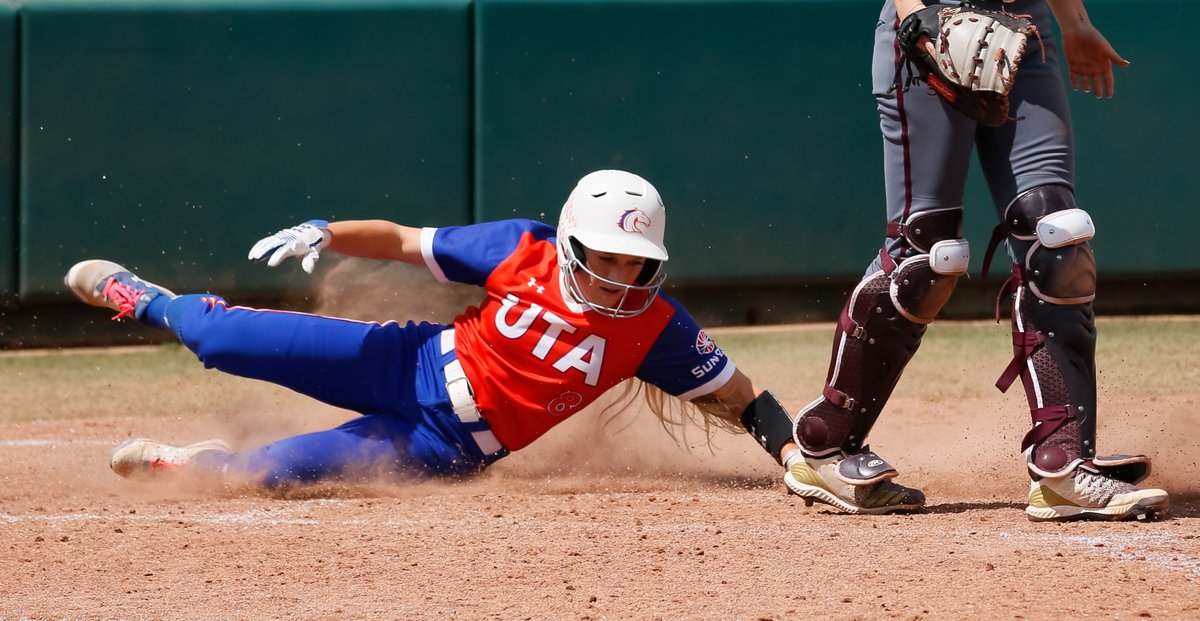 UTAMavsSB's tweet photo. Before we 𝒔𝒍𝒊𝒅𝒆 into the new week, take a 👀 at some of our best slides from seasons' past! 📸 Perfect form ladies! 👏🏽

#SundaySlides 🥎 || 🔷#MavUp🔶 https://t.co/HSaoCj0mXM