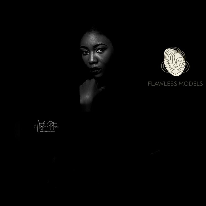 flawles__models's tweet photo. Olamide olagoke
5.8ft tall
Waist 28
Hips 34
Bust 33 https://t.co/CmFwvPl7fn