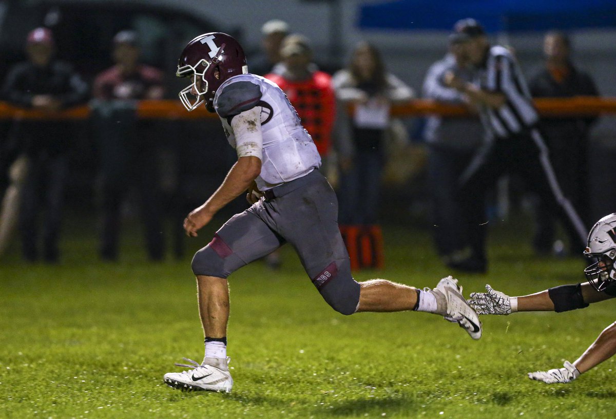 D3Virtual's tweet photo. Nat HS football helmet tournament third round Independence Vs Cedar Falls Vs Booker T Washington Vs Dublin Scioto https://t.co/7iGWr4cgqB