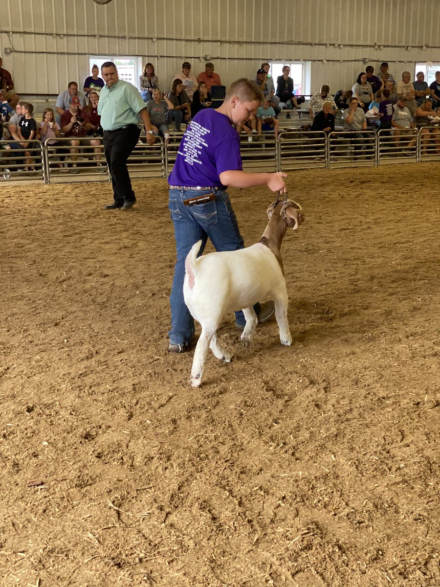 Congratulations to Kaytie Bailey and Cale Jensen for exhibiting at today’s Northeast Iowa Showdown! 

Special congratulations goes out to Cale for qualifying for the All Iowa Showdown with his breeding doe! Cale will show next Sunday in Afton. #huskyNProud